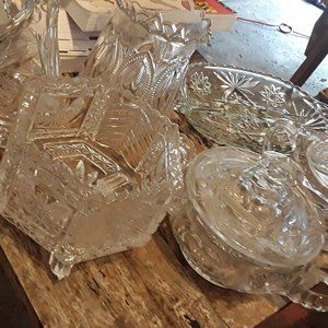 Assorted crystal pieces